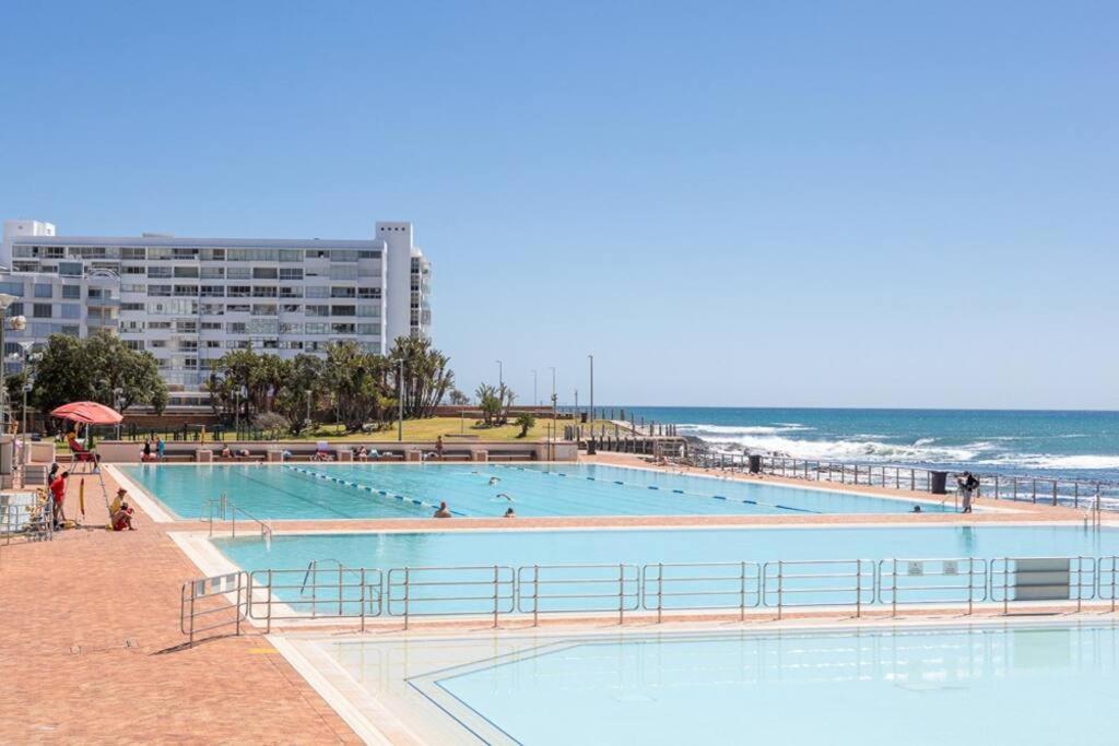 Sassy Studio In Trendy Sea Point Cape Town Exterior photo